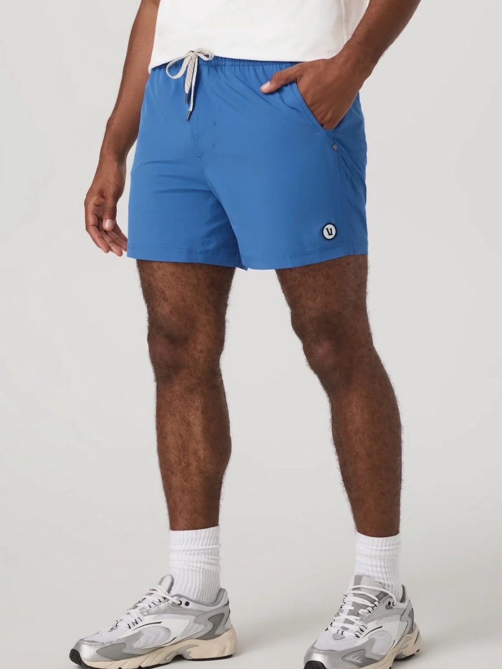 Vuori Men’s “Kore” Short 5” Inseam w/ Liner (M) *BESTSELLER*